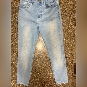 FRAME le one skinny with fringe bottom sz 2 in Italy .but US 6